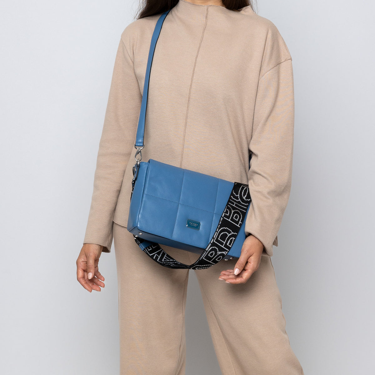 Shoulder bag Plaza 7232